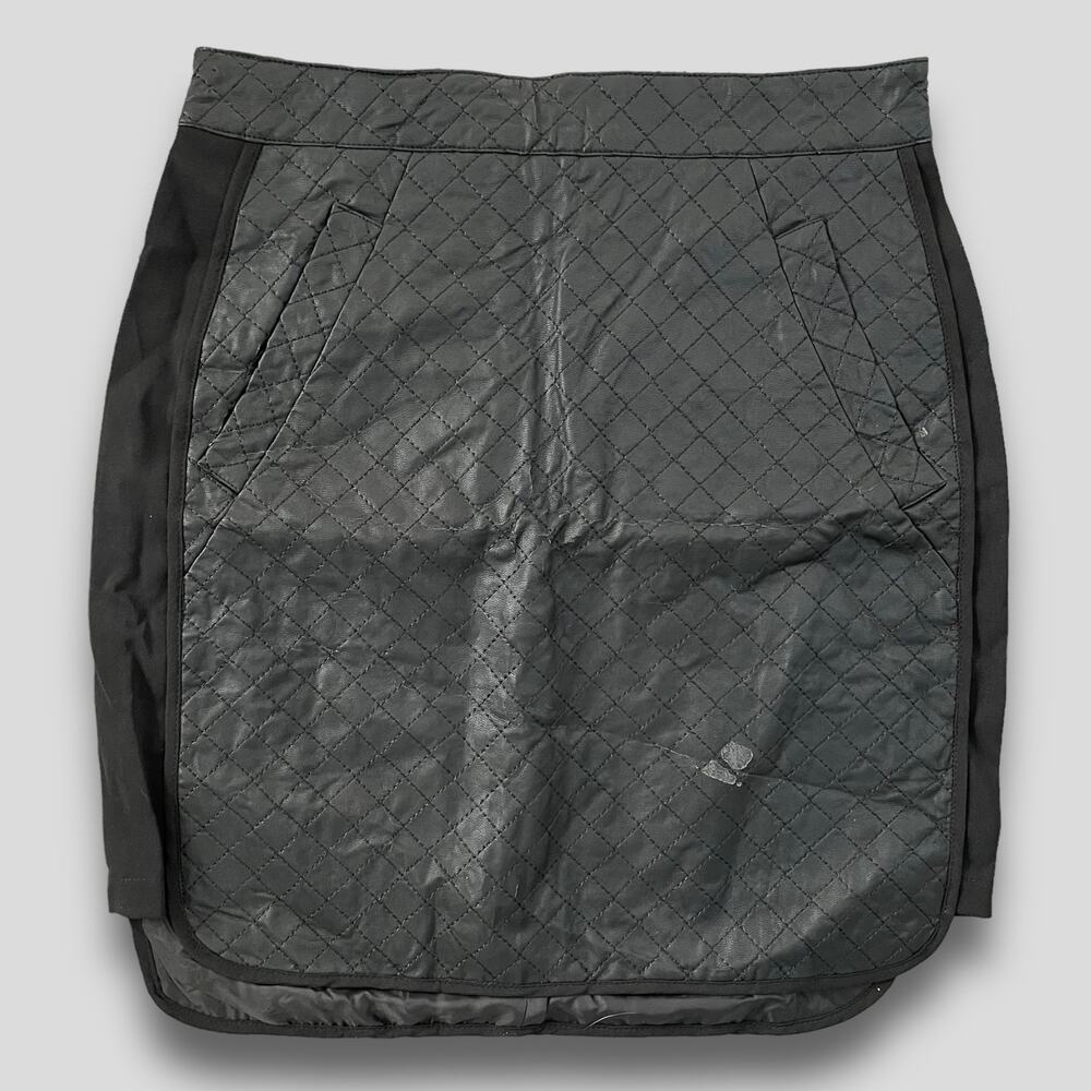 SEXY SIX CRISP DAYS QUILTED VEGAN LEATHER MOTO MOB WIFE MINI SKIRT BLACK SIZE M